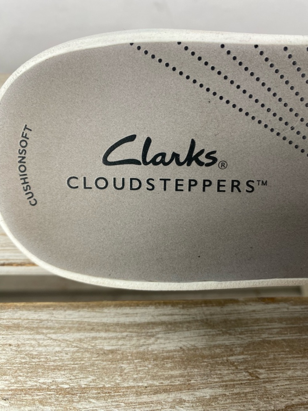 Cloud steppers by Clarks Women's Breeze Piper Sandals size 8M - Picture 9 of 11
